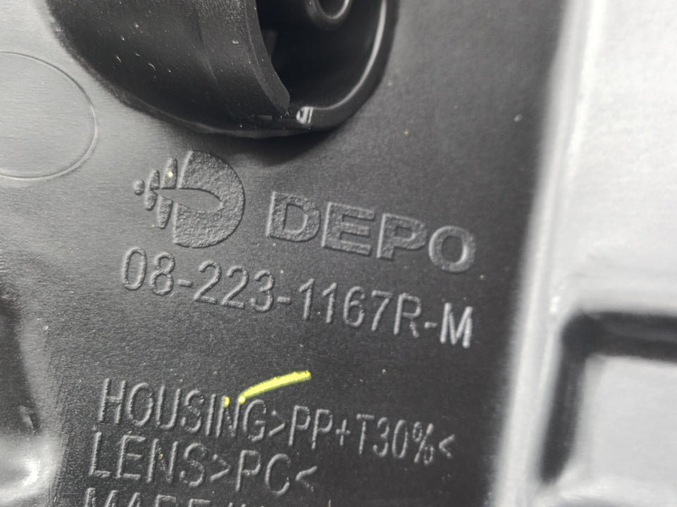 Farol Direito Kia Picanto 17-