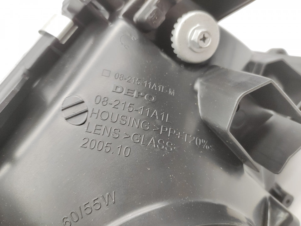 Farol Direito Manual Nissan Patrol 02-04
