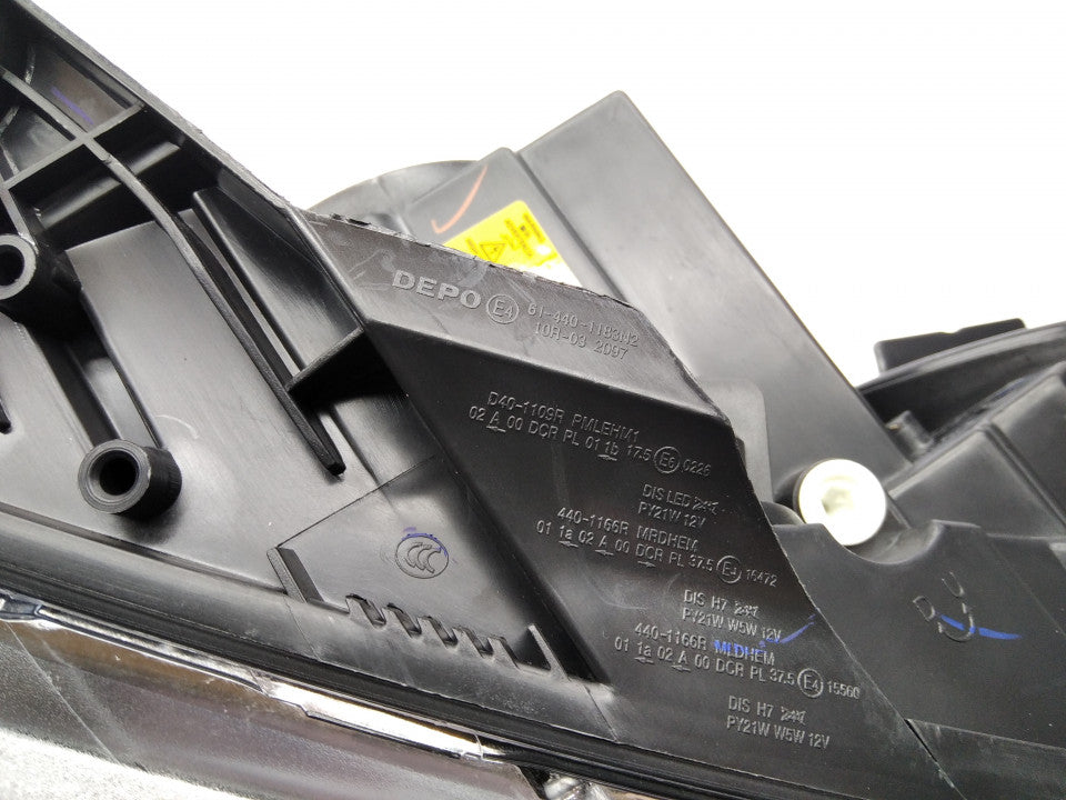 Farol Direito Mercedes Class C W204 Xenon 07-10