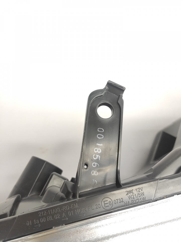 Farol Esquerdo Toyota Hilux 15-