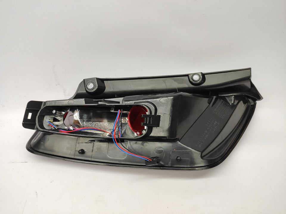 Farolim Direito Led Fiat Punto Evo 09- Quadrado Vermelho