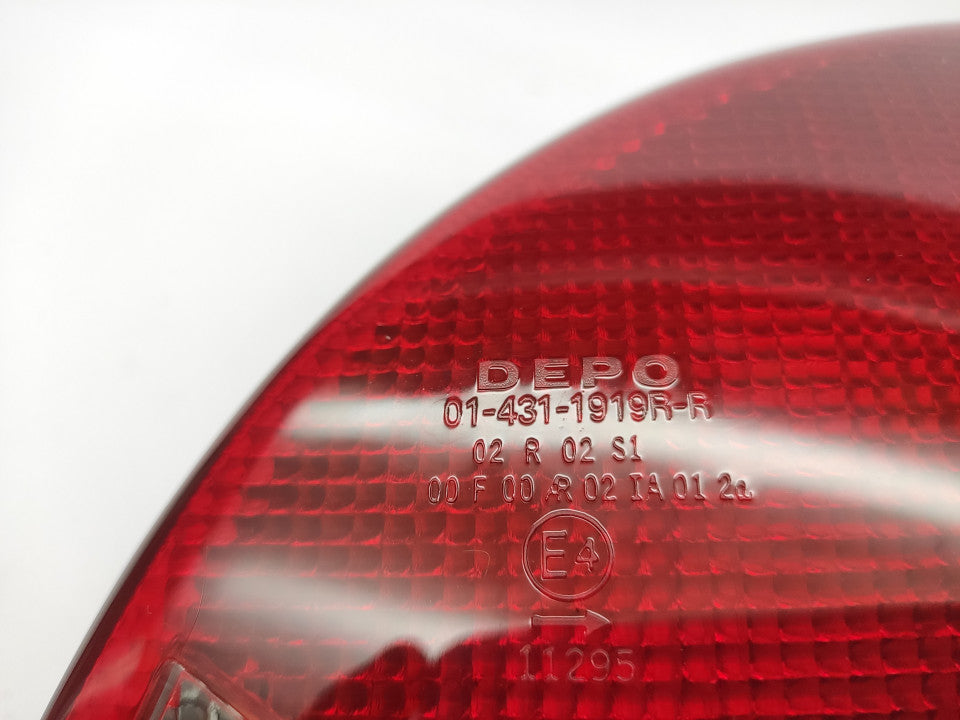 Farolim Direito Mazda 121 96-00