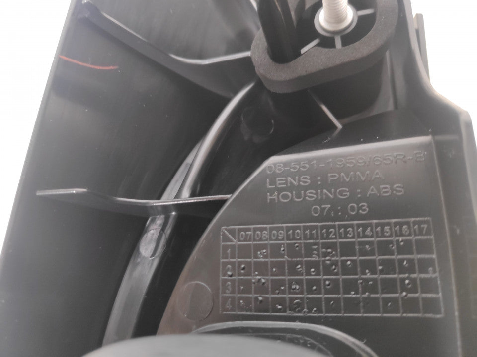 Farolim Direito Renault Kangoo I 2P 97-03