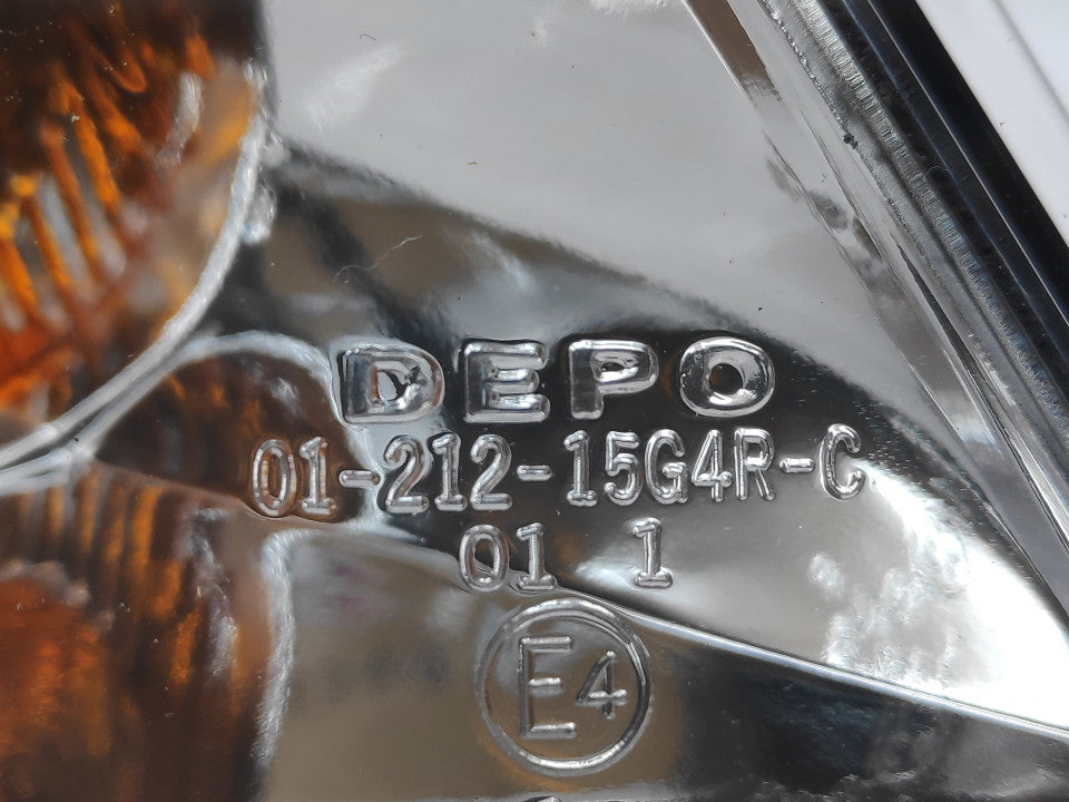 Pisca Direito Toyota Avensis 00-03