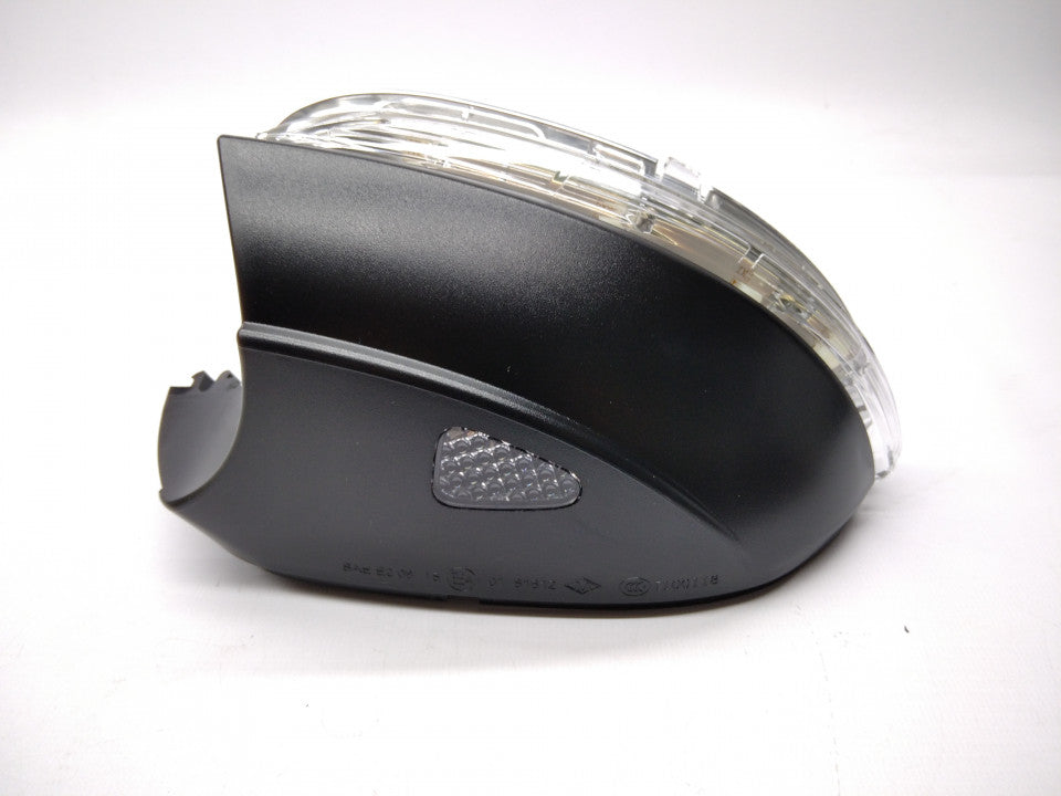 Capa Pisca Esquerda C/ Luz de Cortesia Volkswagen Jetta | 10-14