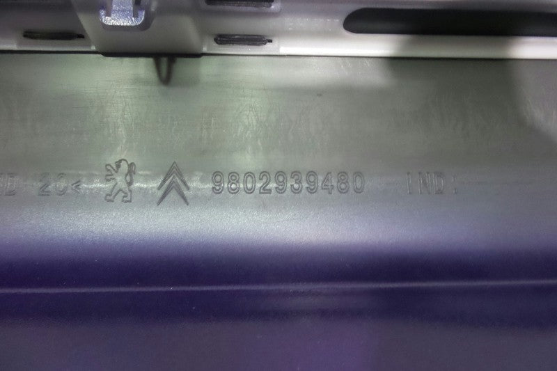 Embaladeira Plastica Esquerda Peugeot 208 12 -