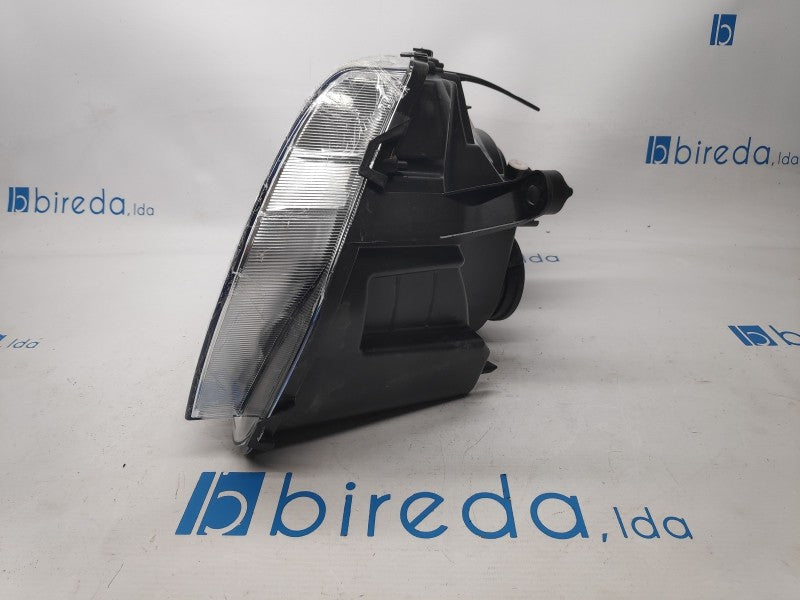 Farol Dacia Duster 10-13 Direito