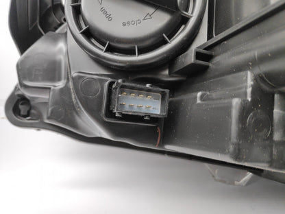 Farol Direito C/ Luz Diurna Opel Astra J 5P Sports Tourer 10-16