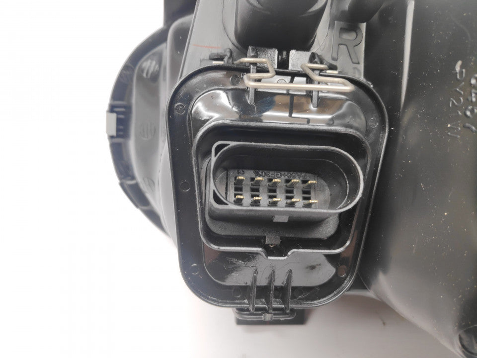 Farol Direito C/ Nevoeiro Vw Golf IV 97-03
