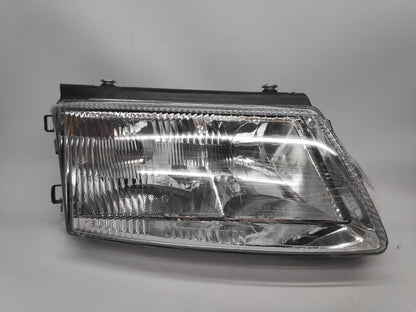 Farol Direito C/ Nevoeiro Vw Passat B5 96-00