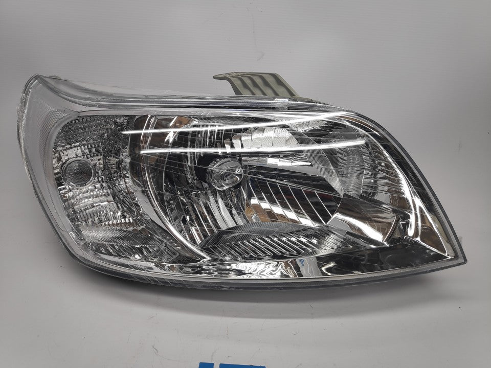 Farol Direito Chevrolet Aveo 3 / 5P 09-11