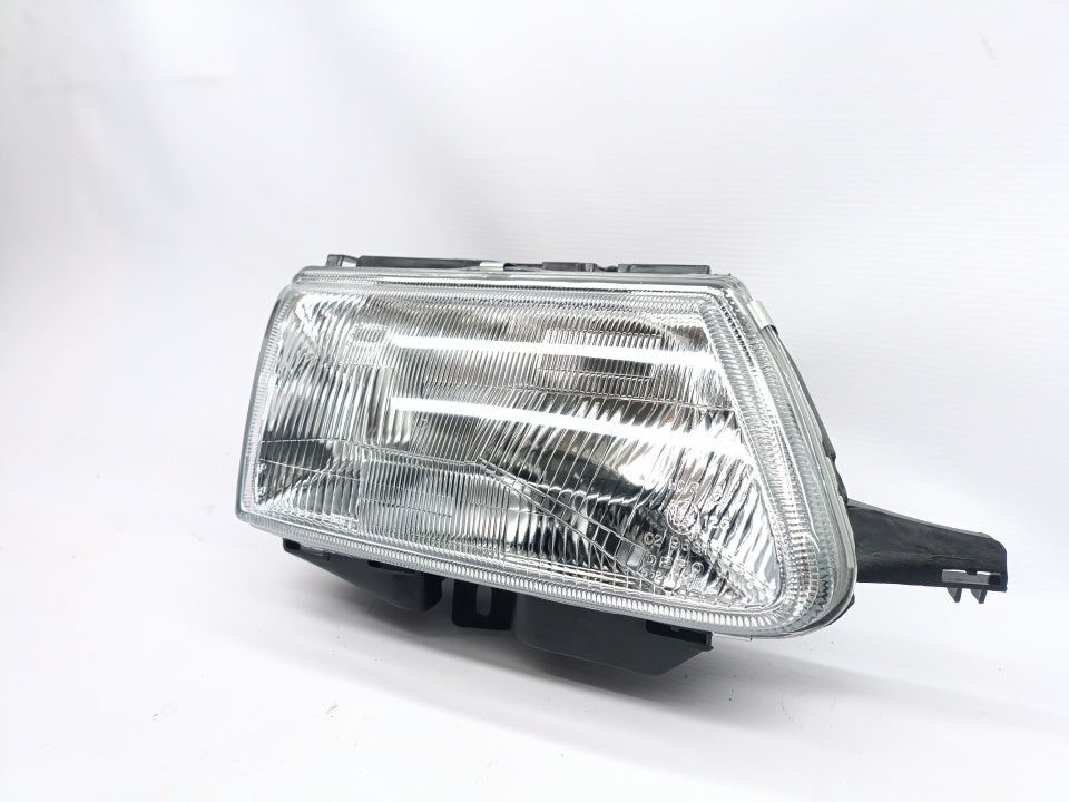 Farol Direito Citroen Saxo 96-99