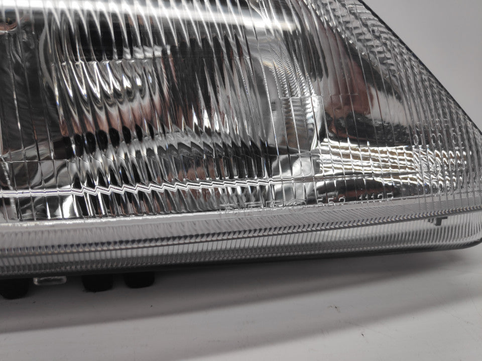 Farol Direito Citroen Xsara 97-00 H7+H7