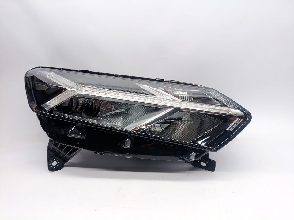 Farol Direito Dacia Sandero 21-