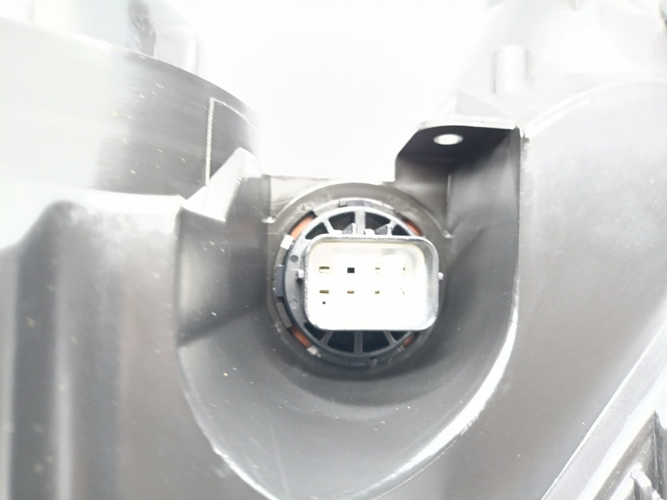 Farol Direito Eletrico Honda Civic Hatchback 3 / 5P 06-