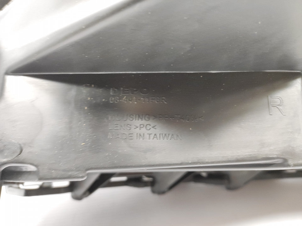 Farol Direito Eletrico Vw Sharan 10-