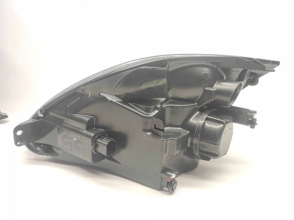 Farol Direito Ford Fiesta V 02-05