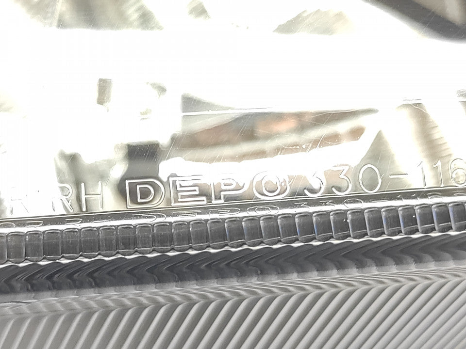 Farol Direito Ford Focus Led 14-17