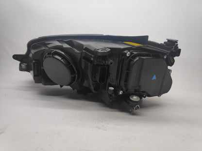 Farol Direito Fundo Negro Volkswagen Golf VII 12-17 Led