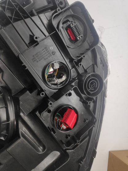 Farol Direito Fundo Negro Volkswagen Golf VII 12-17 Led