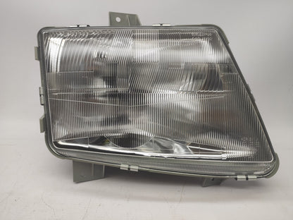 Farol Direito Manual Mercedes Vito 96-03 / V Class 96-03
