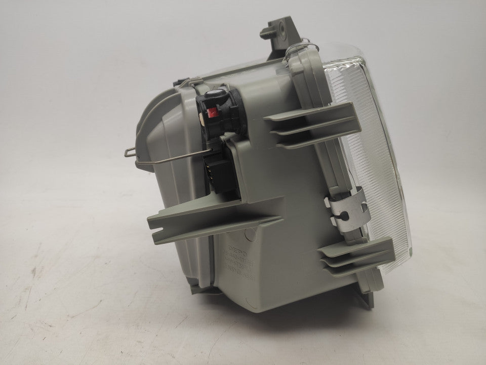 Farol Direito Manual Mercedes Vito 96-03 / V Class 96-03