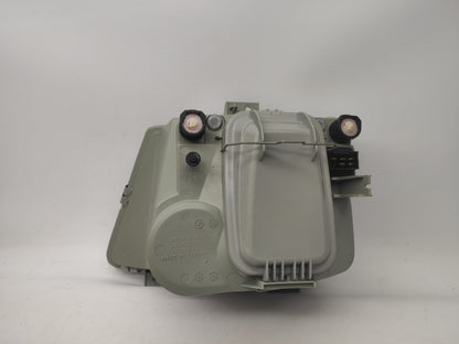 Farol Direito Manual Mercedes Vito 96-03 / V Class 96-03