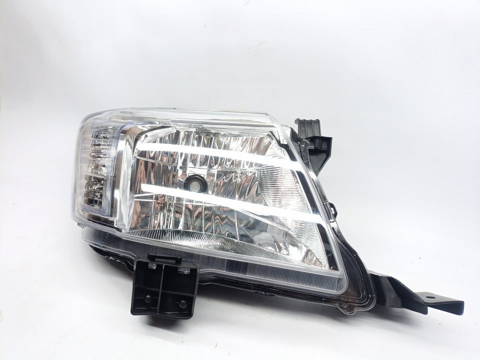 Farol Direito Manual Toyota Hilux 11-15