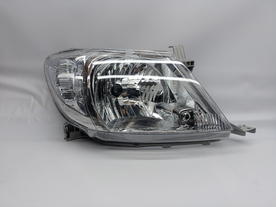 Farol Direito Manual Toyota Hilux Vigo Pick-Up 05-11