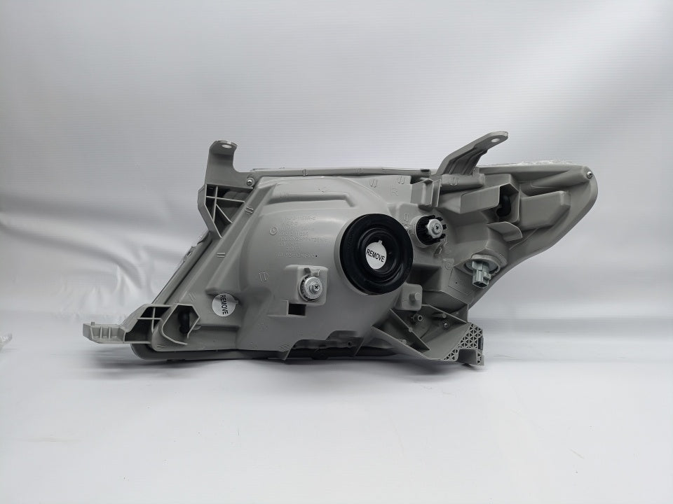 Farol Direito Manual Toyota Hilux Vigo Pick-Up 05-11