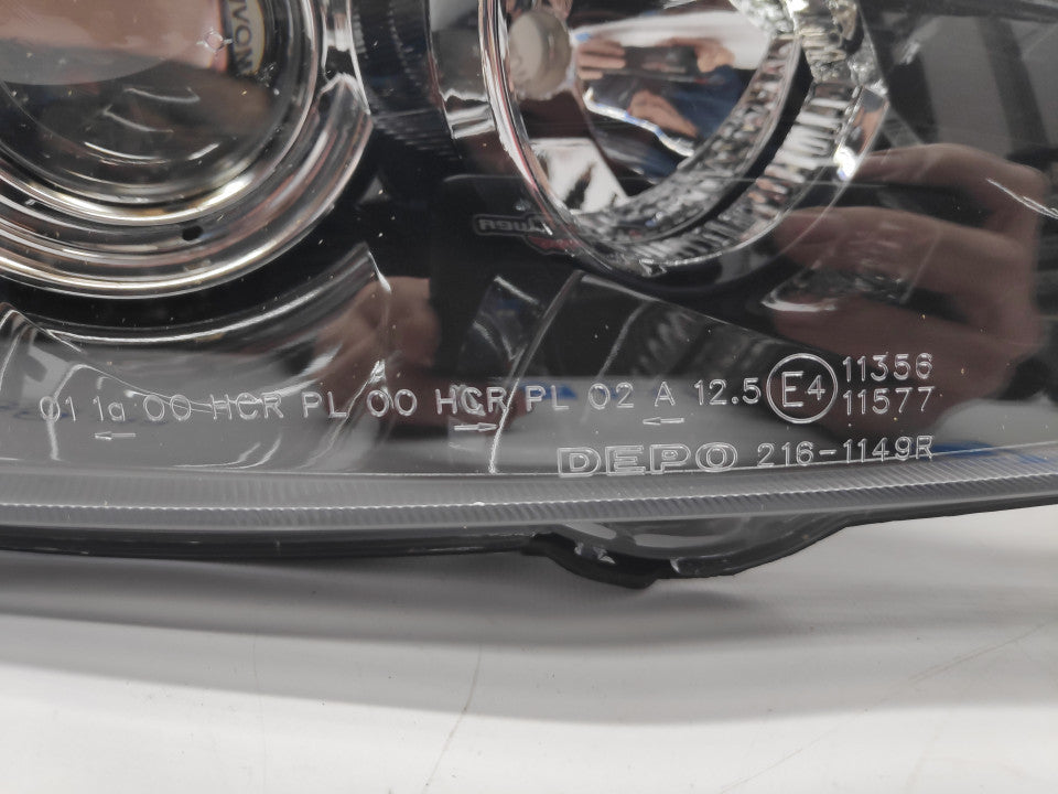 Farol Direito Mazda 3 Hatchback 5P 03-09