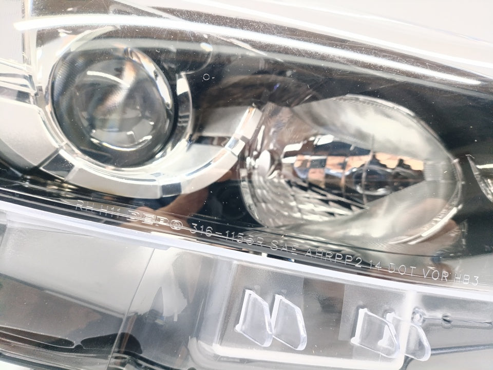 Farol Direito Mazda CX-3 15-17