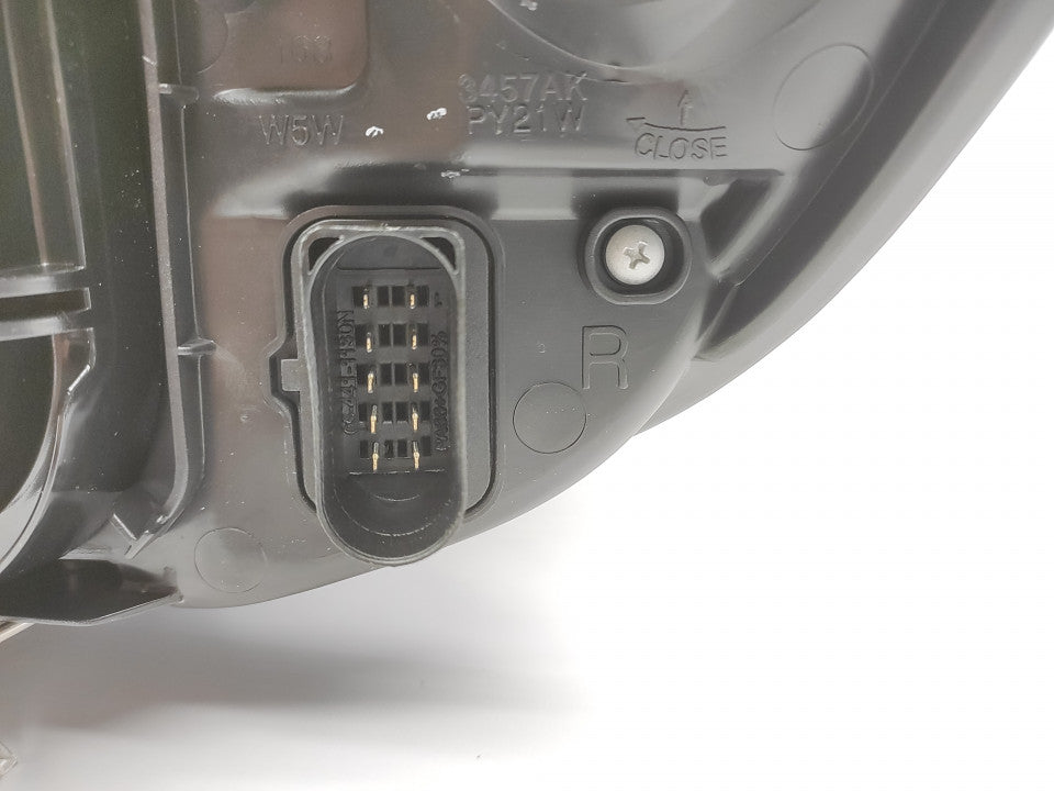 Farol Direito Mercedes Sprinter 02-06