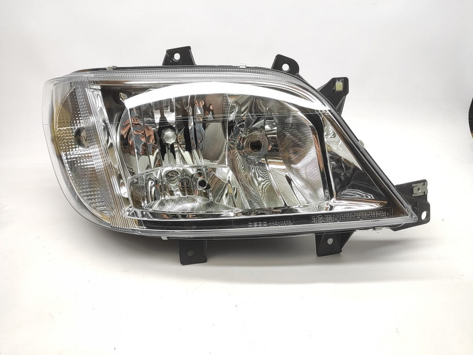 Farol Direito Mercedes Sprinter 02-06