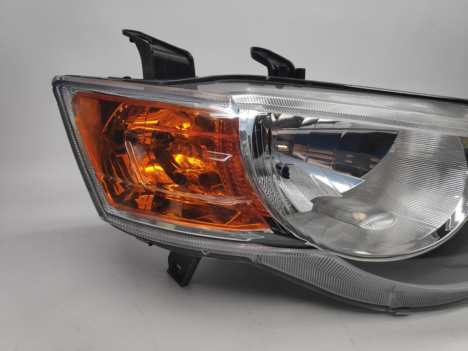 Farol Direito Mitsubishi Colt 3 / 5P 08-09