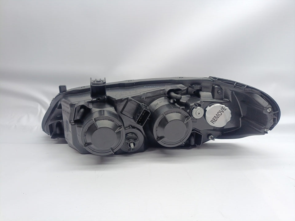Farol Direito Nissan Almera 02-06