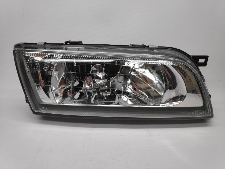 Farol Direito Nissan Almera N15 98-00