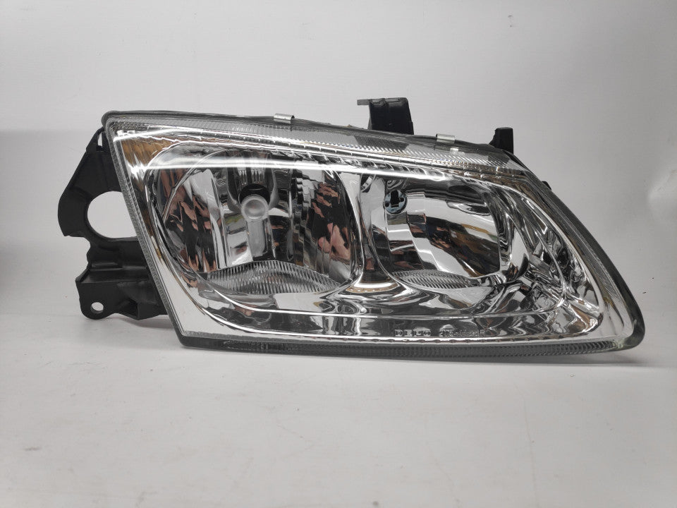 Farol Direito Nissan Almera N16 00-02