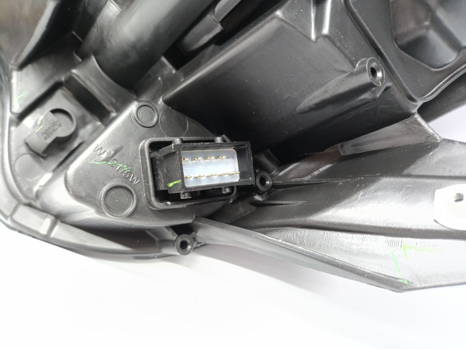 Farol Direito Opel Corsa E Led 14-19