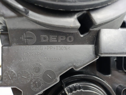 Farol Direito Opel Corsa F 19-