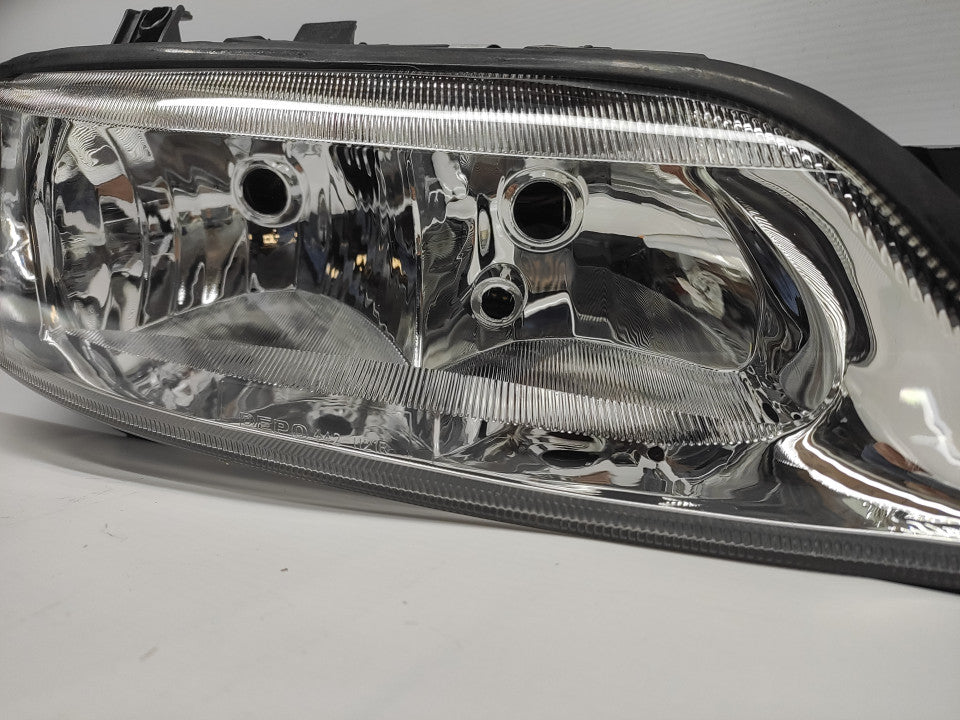 Farol Direito Opel Vectra B 99-02 T. Valeo