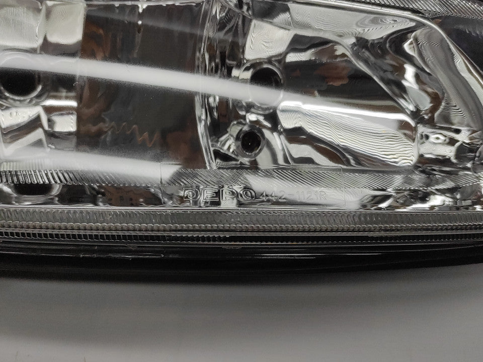 Farol Direito Opel Vectra B 99-02 T. Valeo