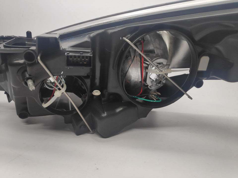 Farol Direito Peugeot 207 06-09