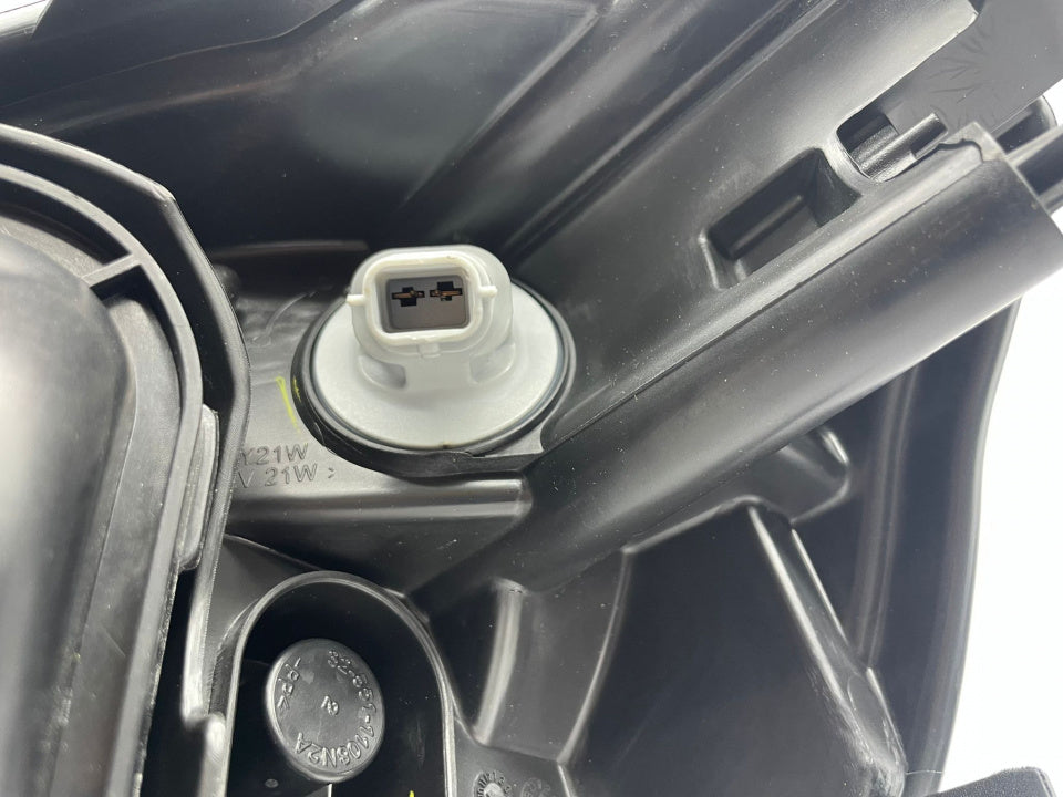 Farol Direito Renault Kangoo IV 13-