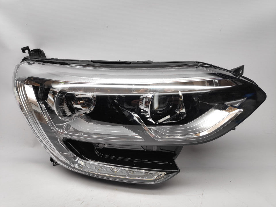 Farol Direito Renault Megane IV 16-