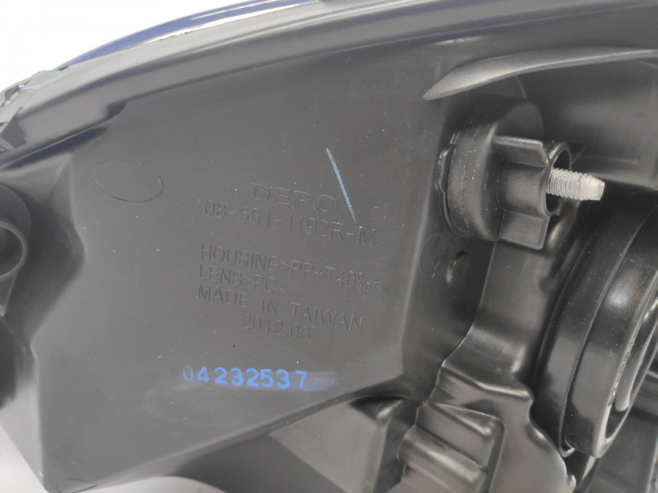 Farol Direito Renault Twingo II 12-14