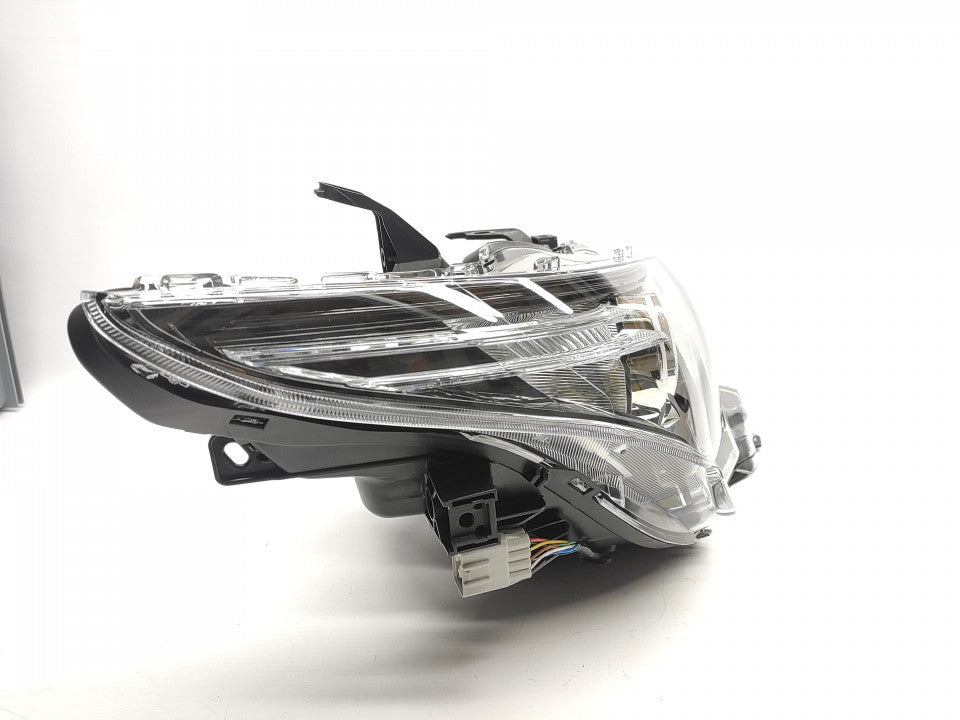 Farol Direito Toyota Auris 15-19