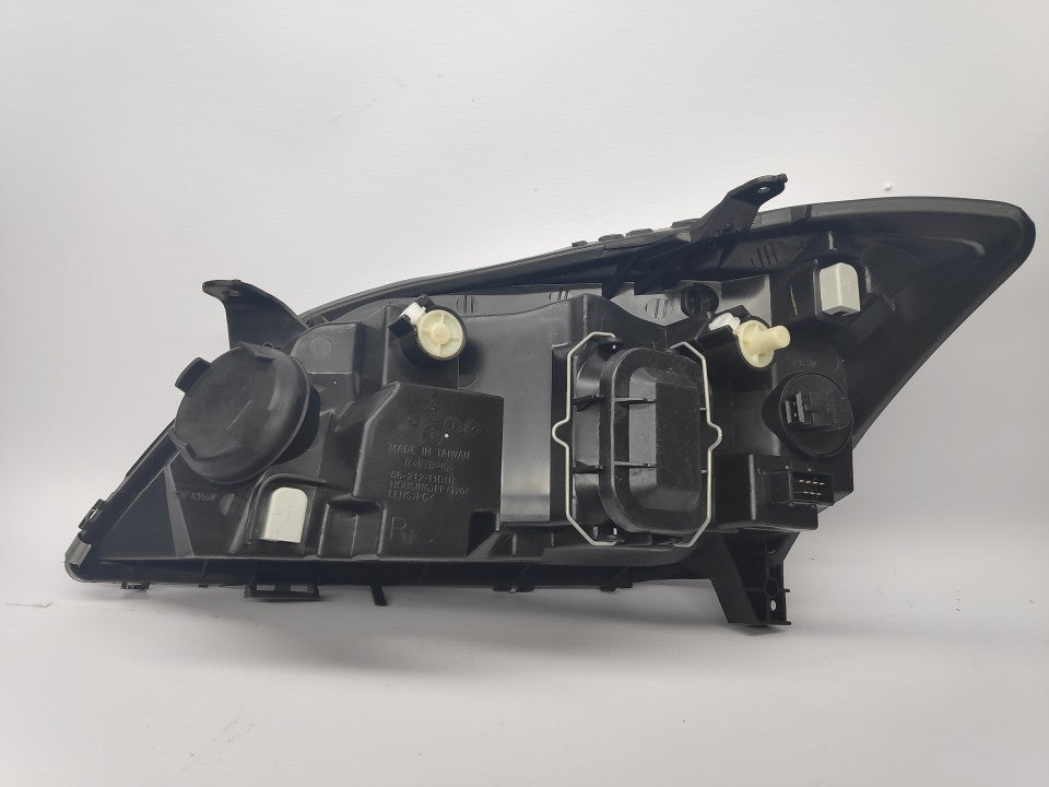 Farol Direito Toyota Corolla Hatchback 3 / 5P 01-04