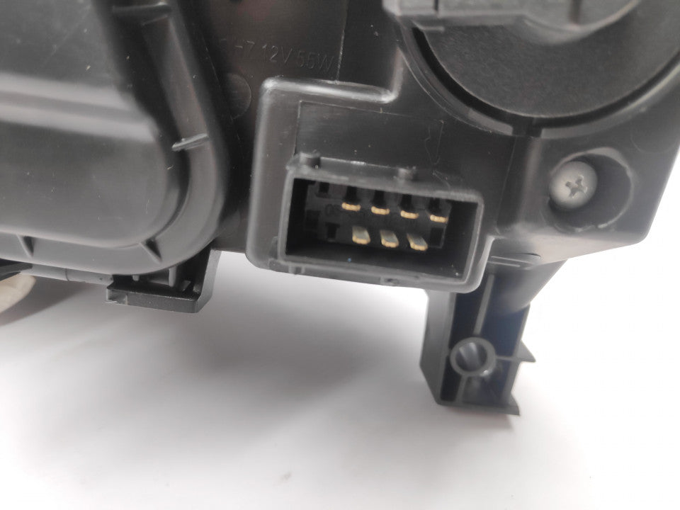 Farol Direito Toyota Corolla Hatchback 3 / 5P 04-07