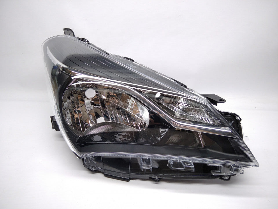Farol Direito Toyota Yaris 17-